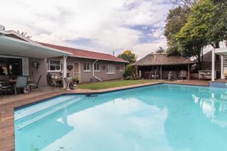 3 Bedroom Property for Sale in Brackendowns Gauteng