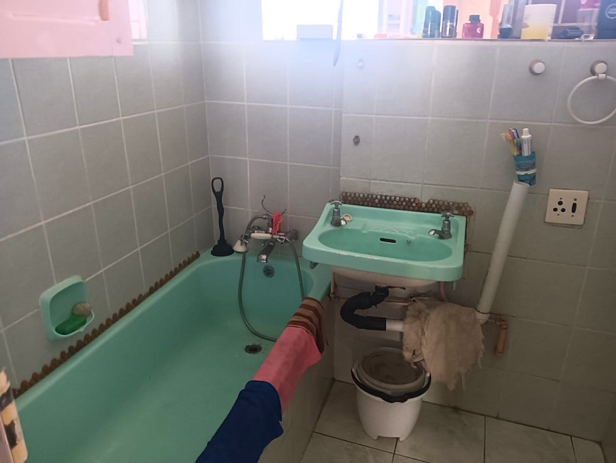 2 Bedroom Property for Sale in Edleen Gauteng