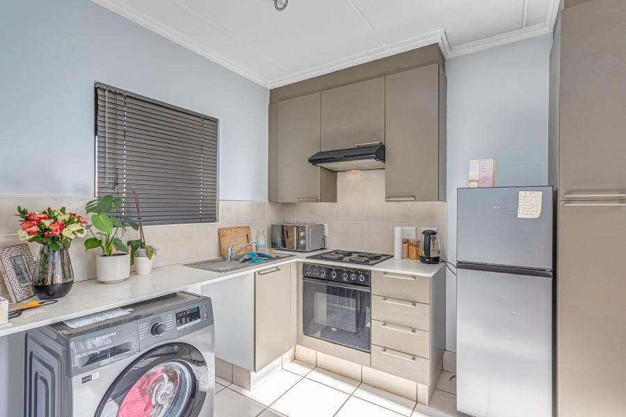 1 Bedroom Property for Sale in Bryanston Gauteng