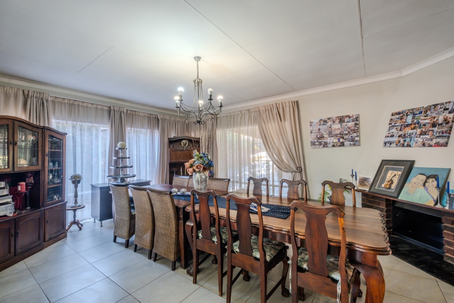 4 Bedroom Property for Sale in Waterkloof Ridge Gauteng