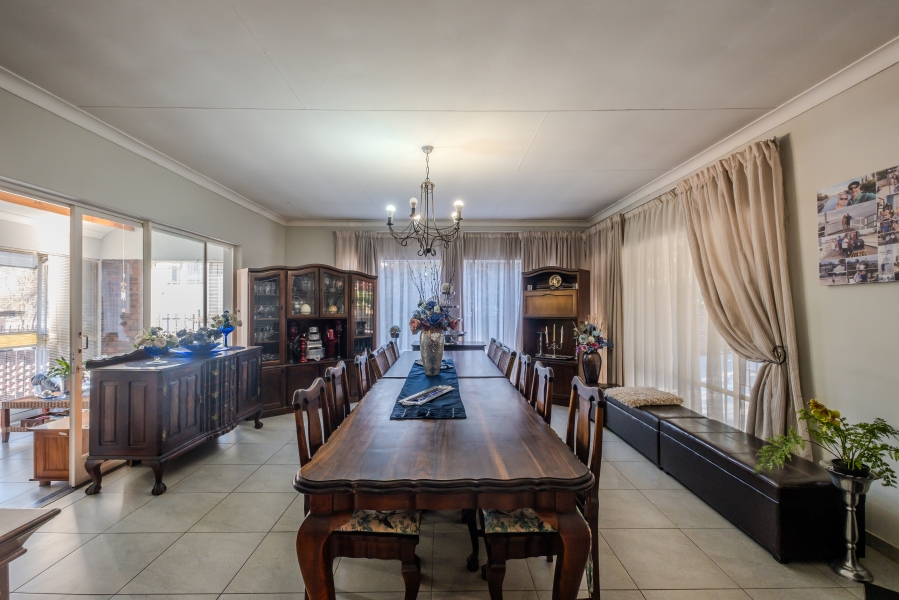 4 Bedroom Property for Sale in Waterkloof Ridge Gauteng