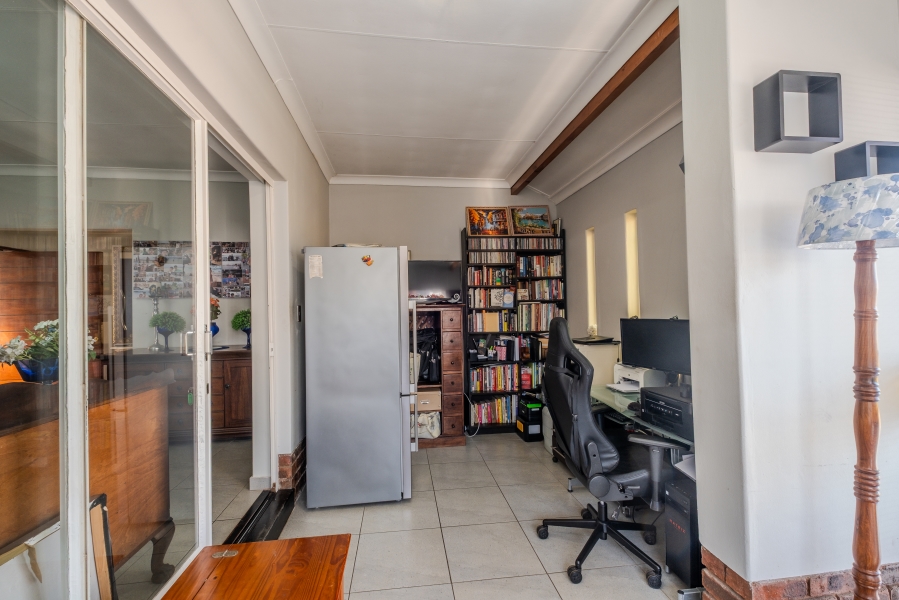 4 Bedroom Property for Sale in Waterkloof Ridge Gauteng