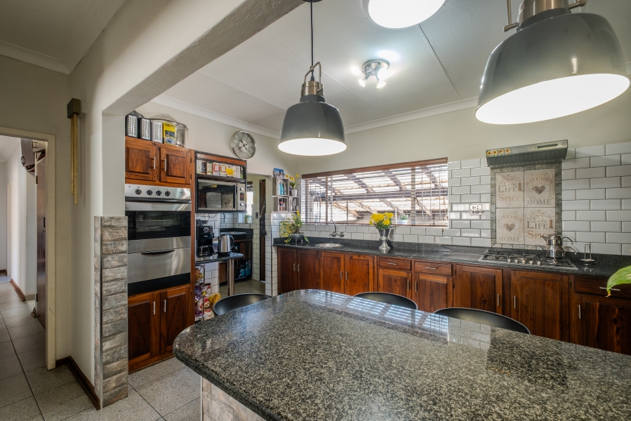 4 Bedroom Property for Sale in Waterkloof Ridge Gauteng