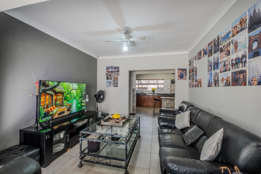 4 Bedroom Property for Sale in Waterkloof Ridge Gauteng