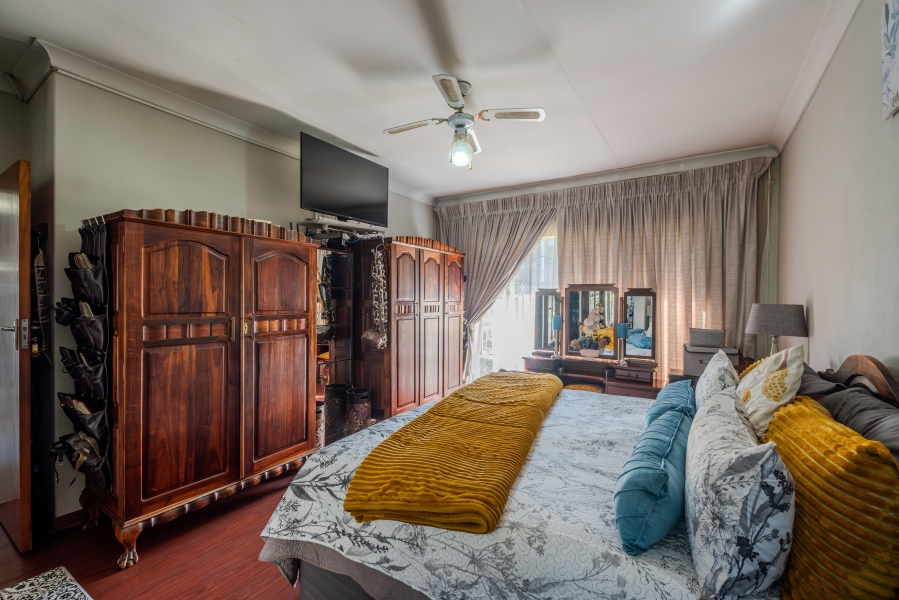 4 Bedroom Property for Sale in Waterkloof Ridge Gauteng