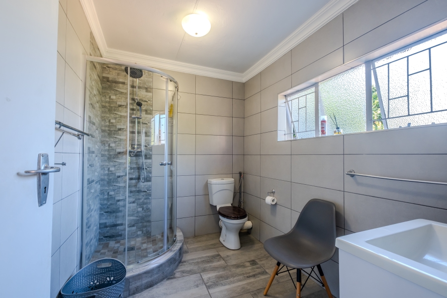 4 Bedroom Property for Sale in Waterkloof Ridge Gauteng