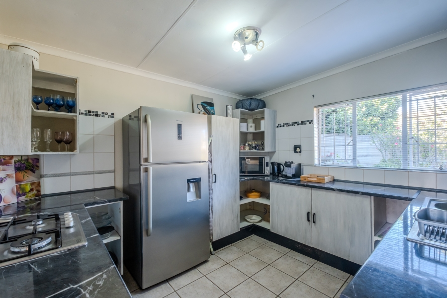 4 Bedroom Property for Sale in Waterkloof Ridge Gauteng