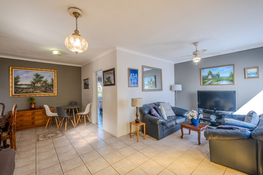 4 Bedroom Property for Sale in Waterkloof Ridge Gauteng