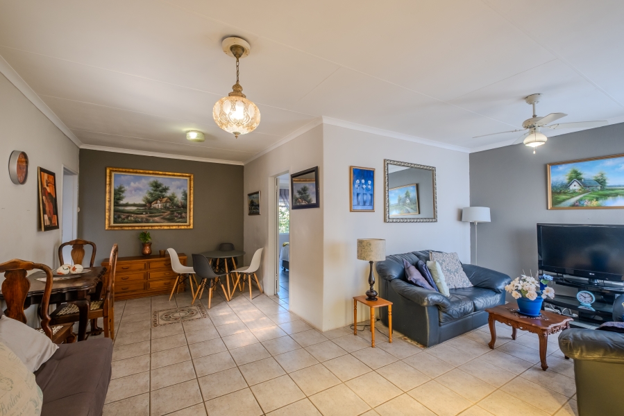 4 Bedroom Property for Sale in Waterkloof Ridge Gauteng