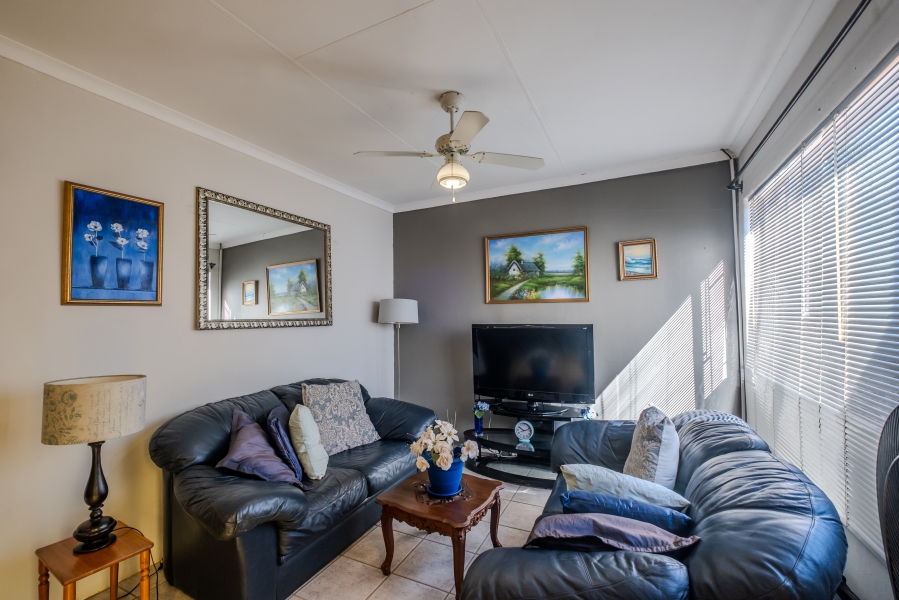 4 Bedroom Property for Sale in Waterkloof Ridge Gauteng