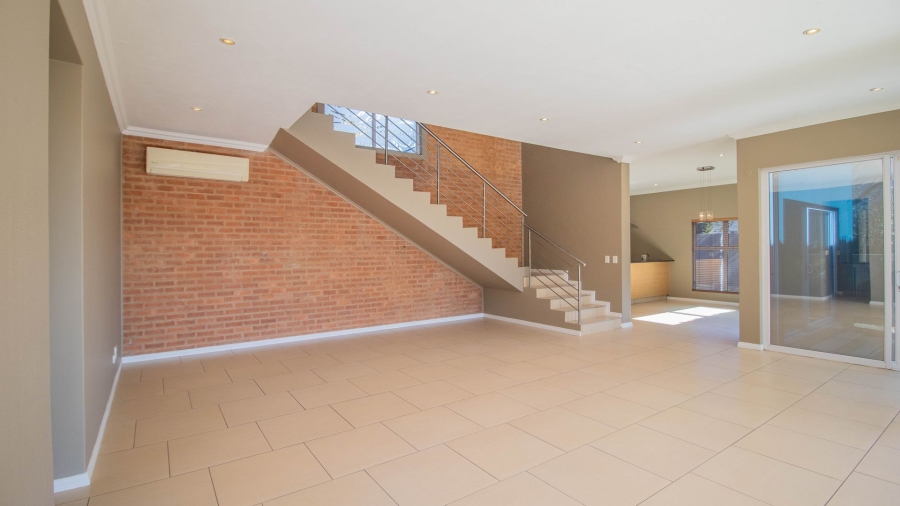 To Let 3 Bedroom Property for Rent in Thorn Valley Estate Gauteng