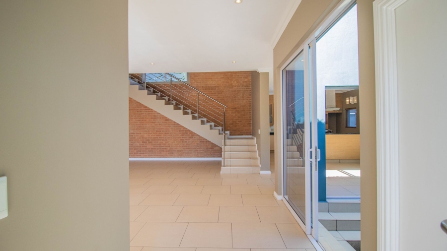 To Let 3 Bedroom Property for Rent in Thorn Valley Estate Gauteng