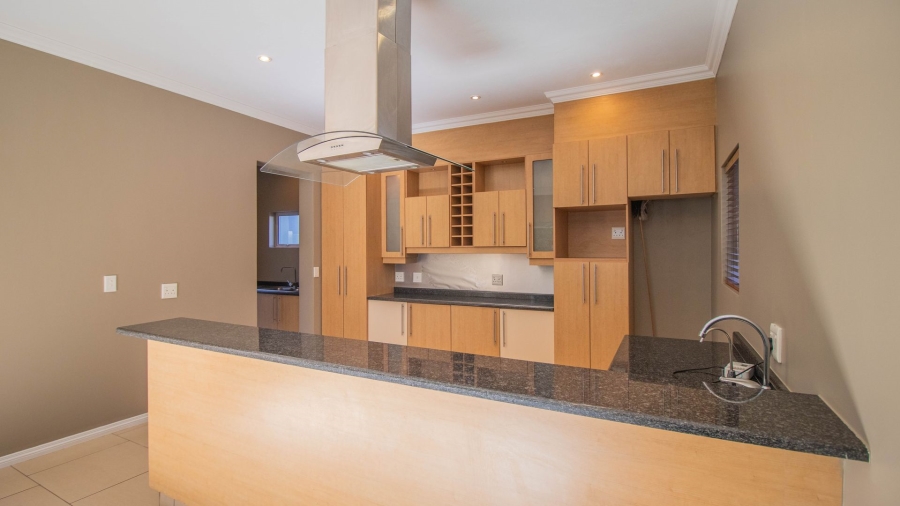 To Let 3 Bedroom Property for Rent in Thorn Valley Estate Gauteng