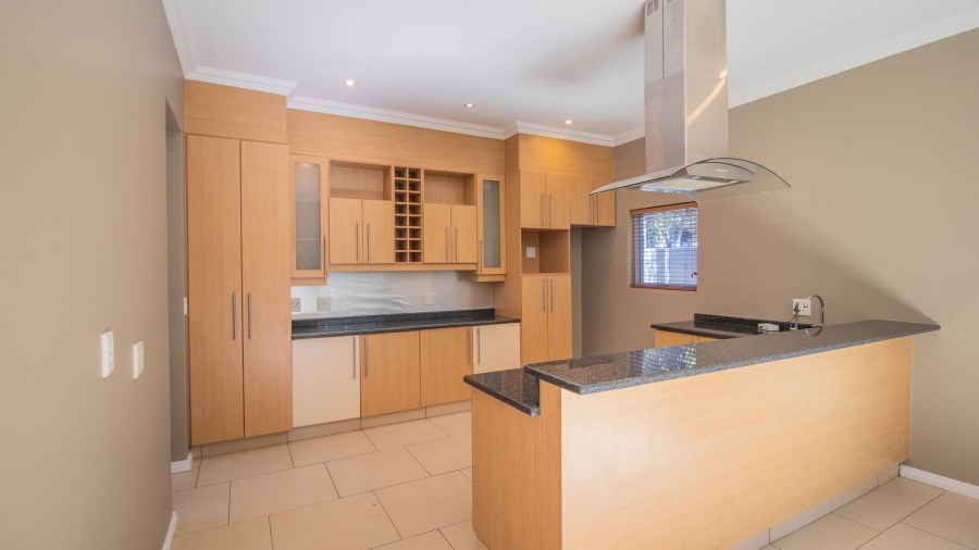 To Let 3 Bedroom Property for Rent in Thorn Valley Estate Gauteng