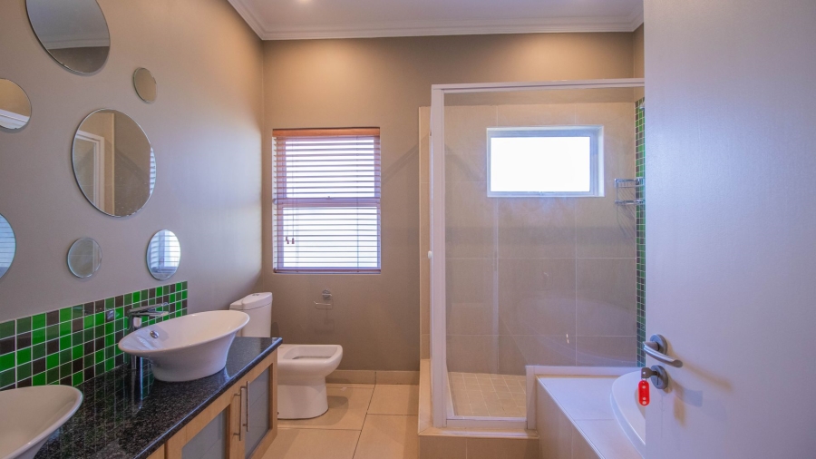 To Let 3 Bedroom Property for Rent in Thorn Valley Estate Gauteng