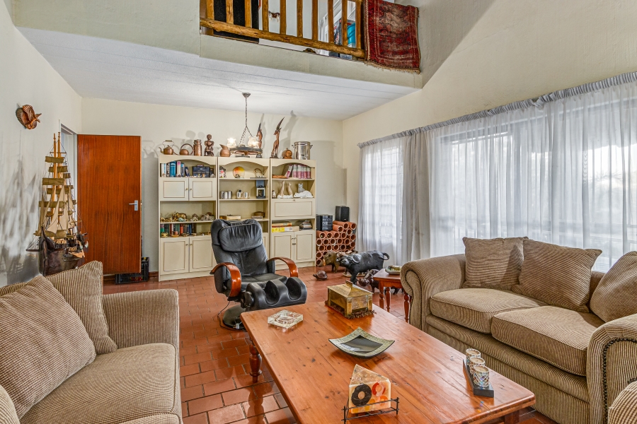 6 Bedroom Property for Sale in Lanseria Gauteng