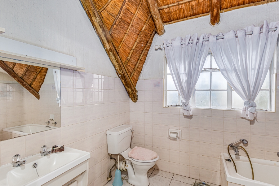 6 Bedroom Property for Sale in Lanseria Gauteng