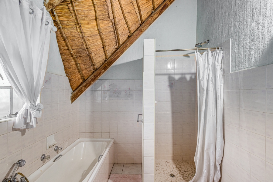 6 Bedroom Property for Sale in Lanseria Gauteng