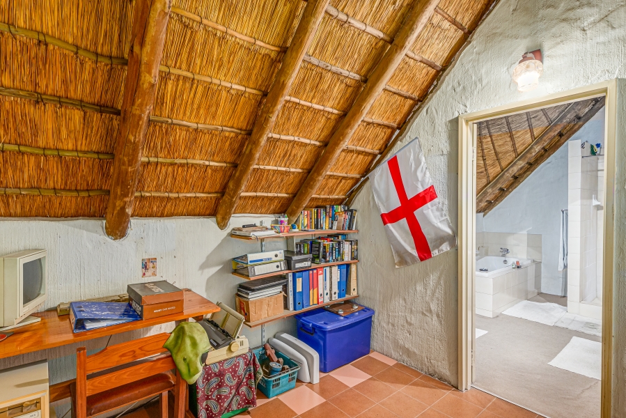 6 Bedroom Property for Sale in Lanseria Gauteng