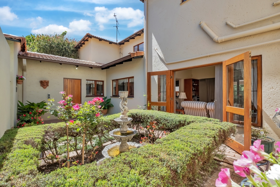 5 Bedroom Property for Sale in Bryanston East Gauteng