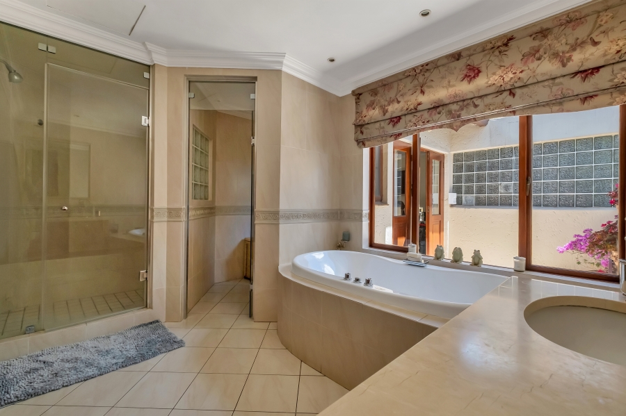 5 Bedroom Property for Sale in Bryanston East Gauteng