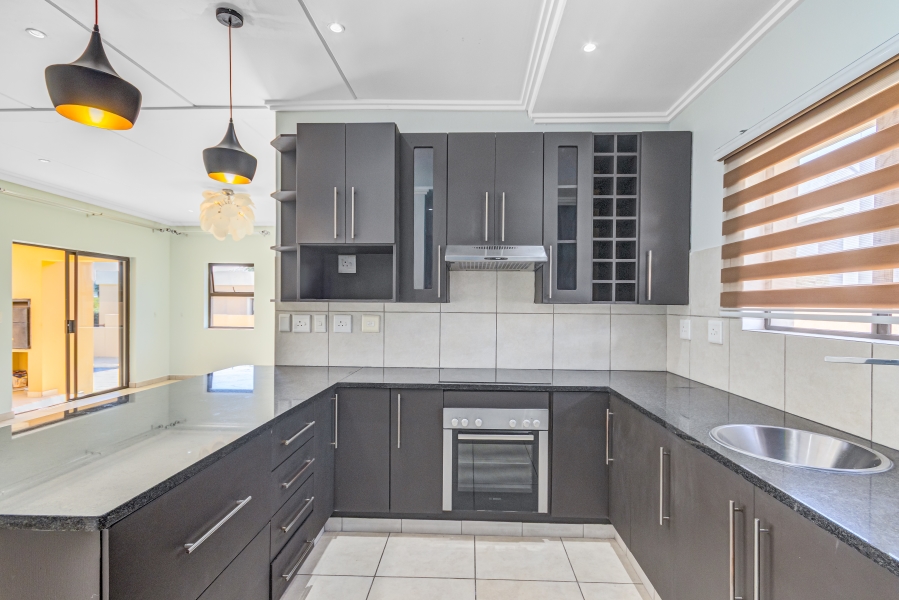 To Let 3 Bedroom Property for Rent in Kyalami Hills Gauteng