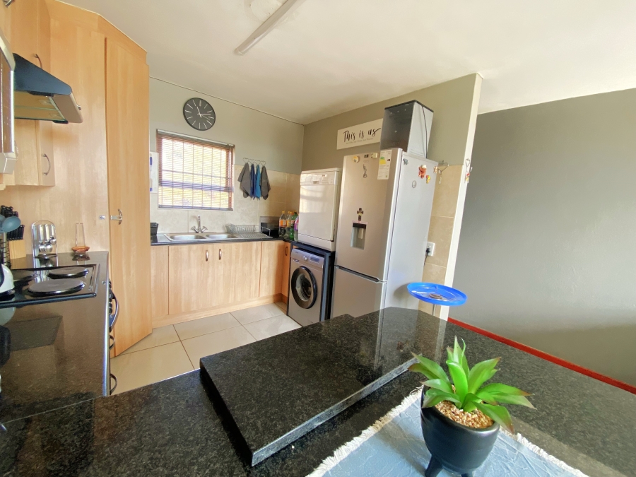3 Bedroom Property for Sale in Sugar Bush Estate Gauteng