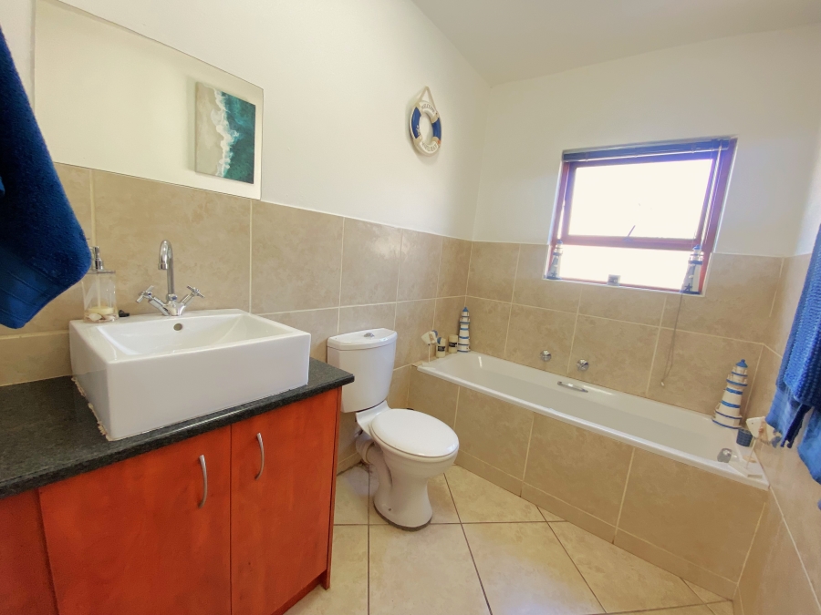 3 Bedroom Property for Sale in Sugar Bush Estate Gauteng