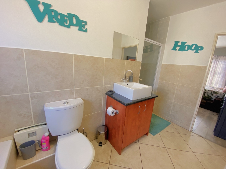 3 Bedroom Property for Sale in Sugar Bush Estate Gauteng