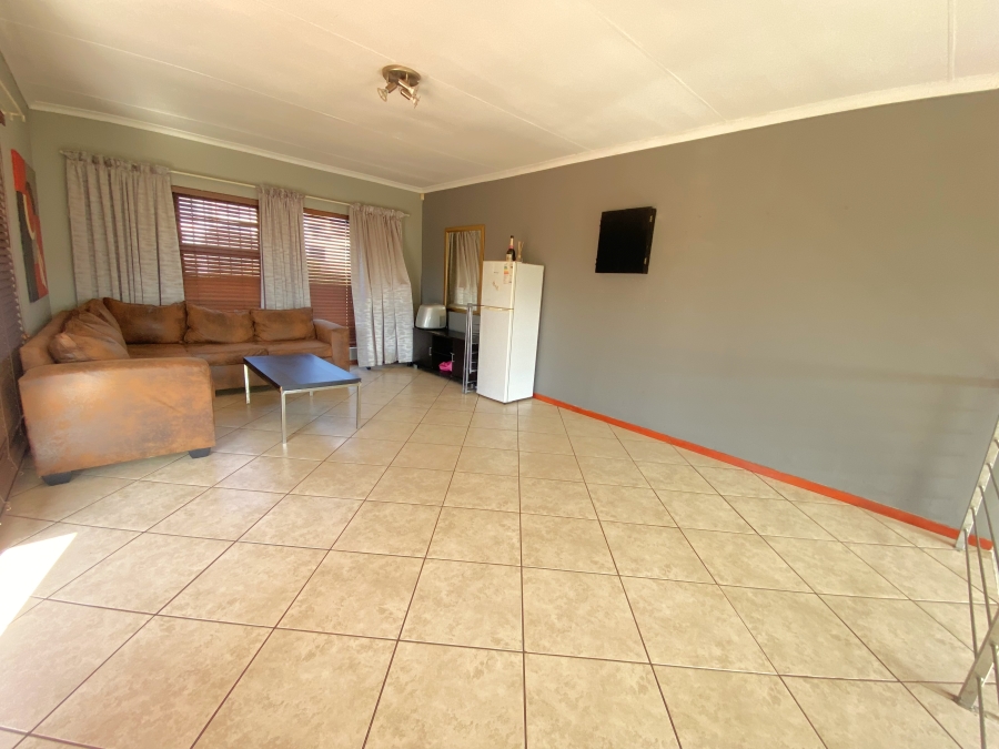 3 Bedroom Property for Sale in Sugar Bush Estate Gauteng