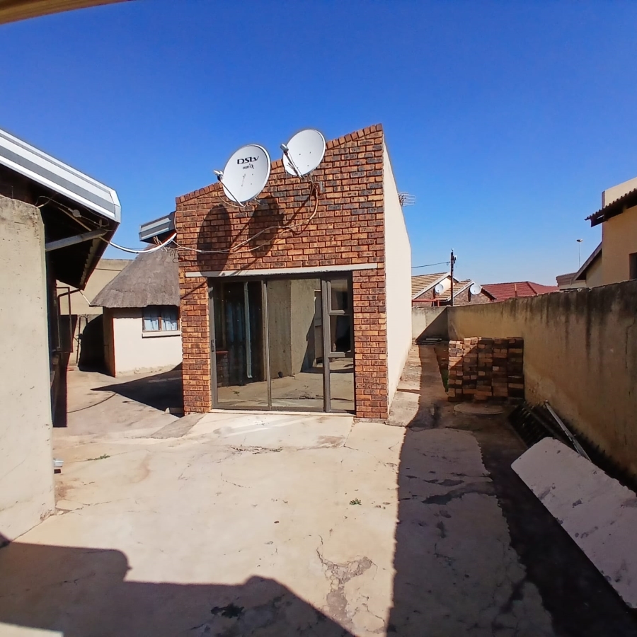 2 Bedroom Property for Sale in Vosloorus Ext 2 Gauteng