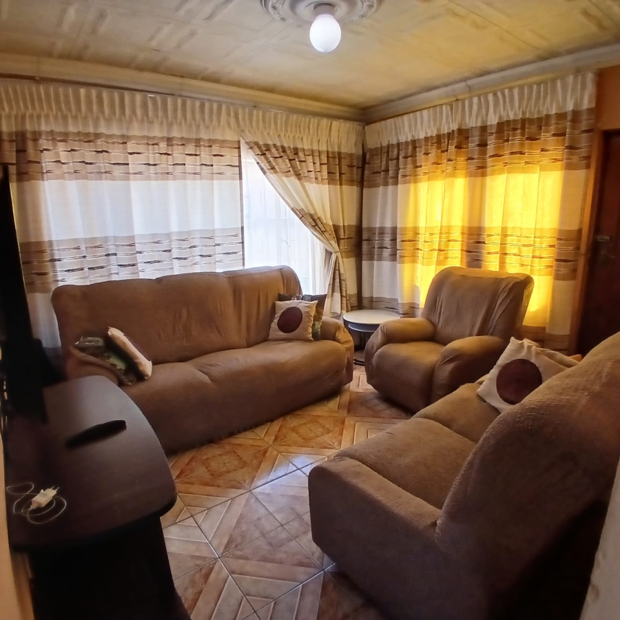 2 Bedroom Property for Sale in Vosloorus Ext 2 Gauteng