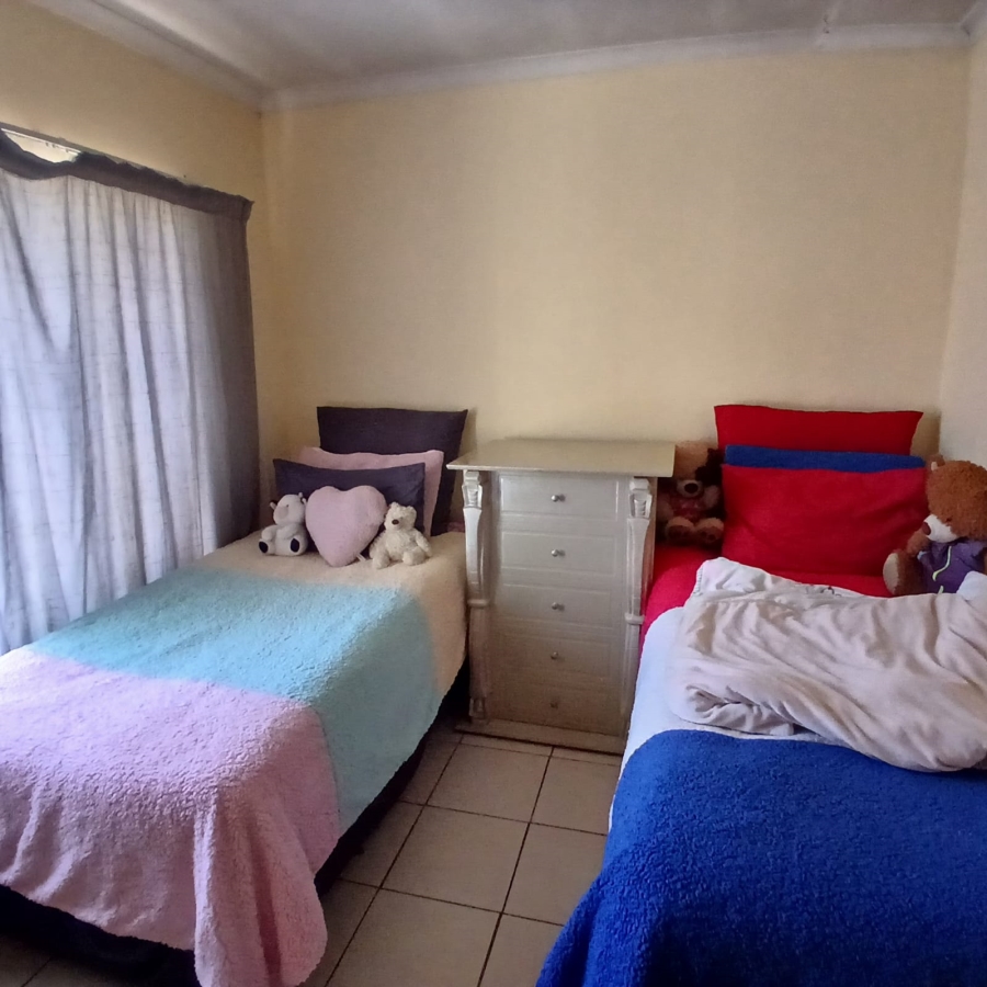 2 Bedroom Property for Sale in Vosloorus Ext 2 Gauteng