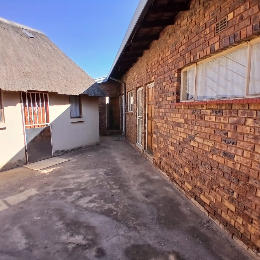 2 Bedroom Property for Sale in Vosloorus Ext 2 Gauteng