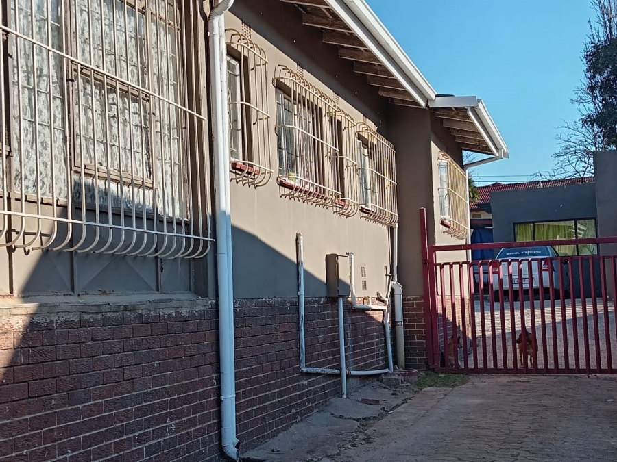 3 Bedroom Property for Sale in Lindhaven Gauteng