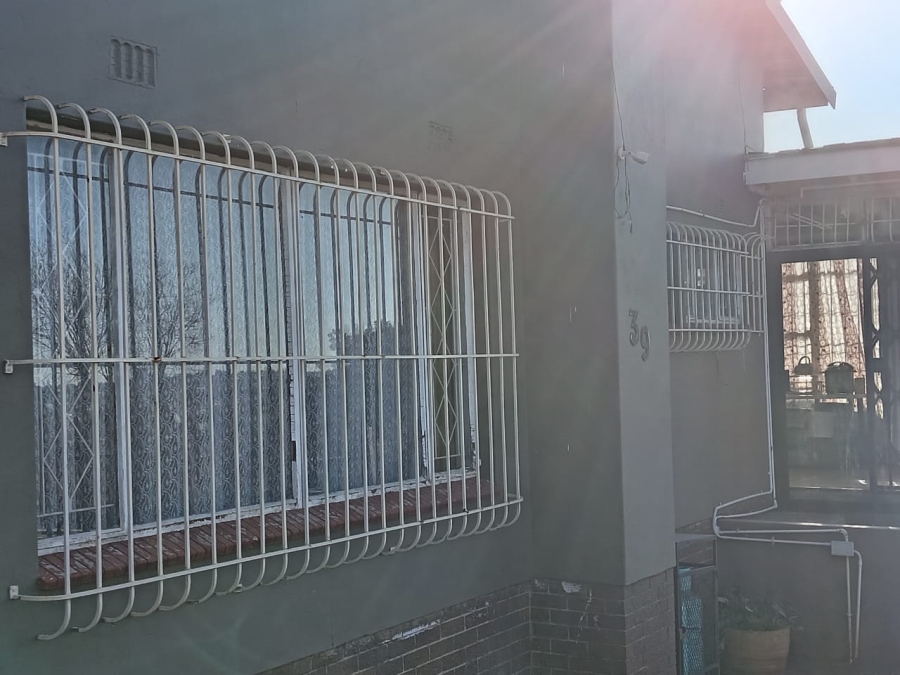 3 Bedroom Property for Sale in Lindhaven Gauteng