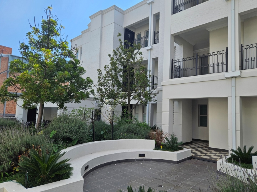 To Let 2 Bedroom Property for Rent in Dunkeld Gauteng