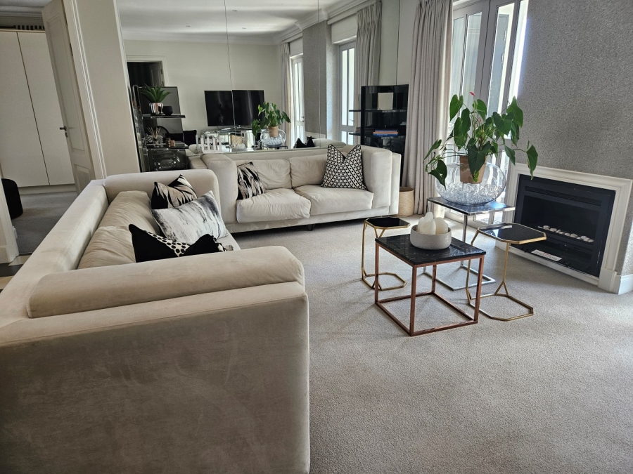 To Let 2 Bedroom Property for Rent in Dunkeld Gauteng