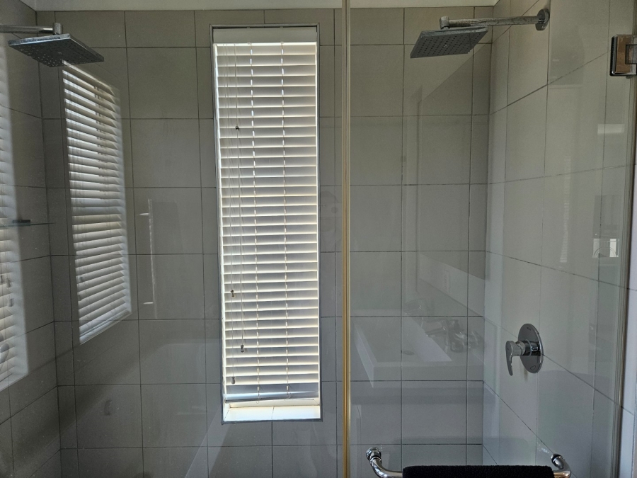 To Let 2 Bedroom Property for Rent in Dunkeld Gauteng