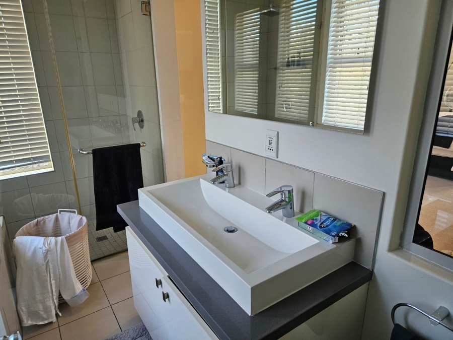 To Let 2 Bedroom Property for Rent in Dunkeld Gauteng