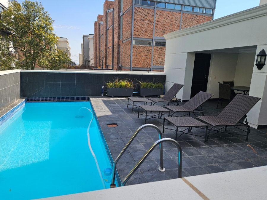 To Let 2 Bedroom Property for Rent in Dunkeld Gauteng