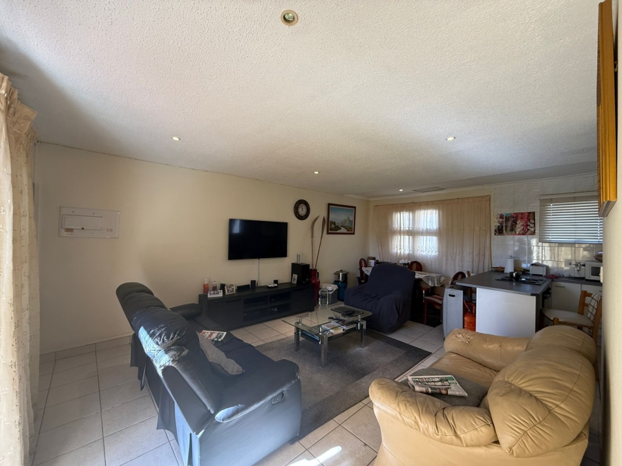 2 Bedroom Property for Sale in Glenanda Gauteng
