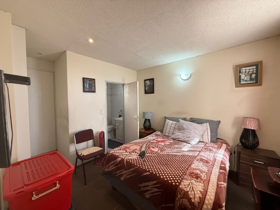 2 Bedroom Property for Sale in Glenanda Gauteng