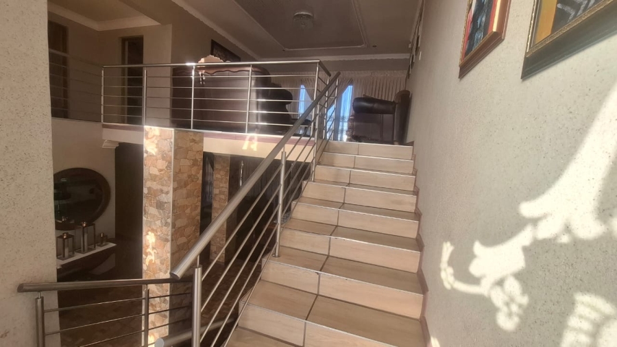 5 Bedroom Property for Sale in Magaliesberg Country Estate Gauteng