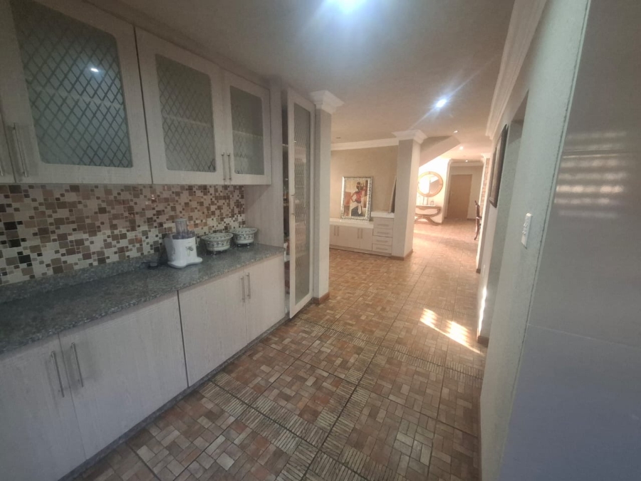 5 Bedroom Property for Sale in Magaliesberg Country Estate Gauteng