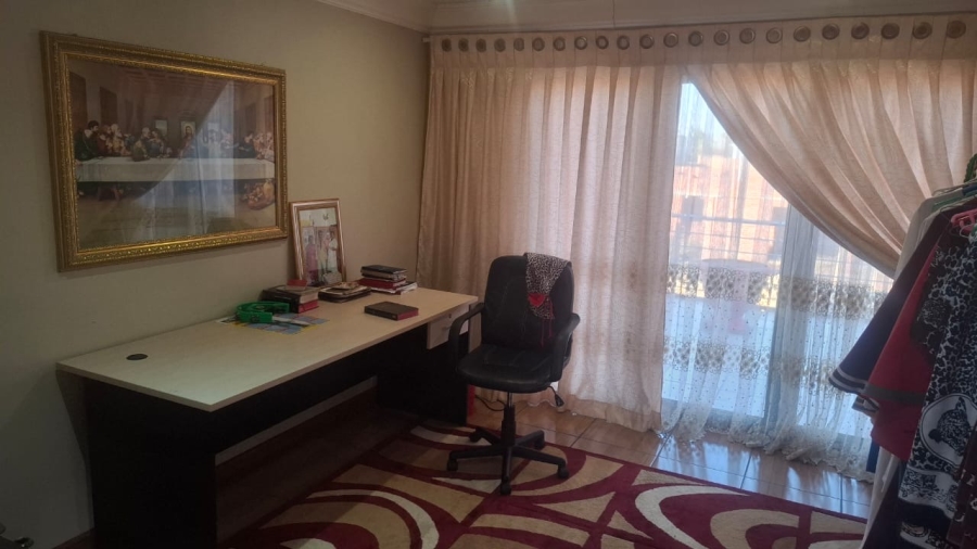 5 Bedroom Property for Sale in Magaliesberg Country Estate Gauteng