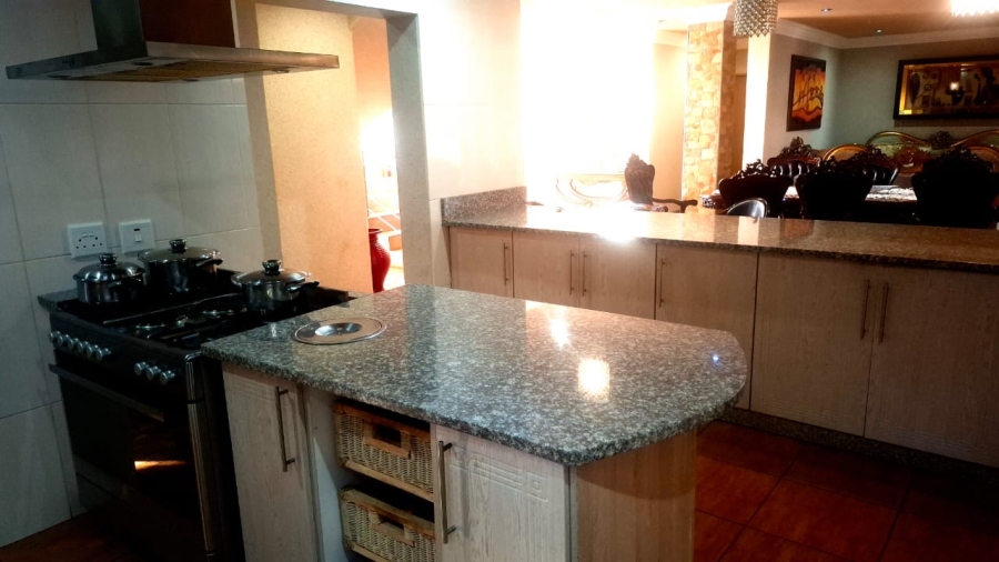 5 Bedroom Property for Sale in Magaliesberg Country Estate Gauteng