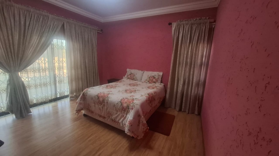 5 Bedroom Property for Sale in Magaliesberg Country Estate Gauteng