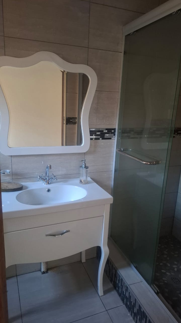 5 Bedroom Property for Sale in Magaliesberg Country Estate Gauteng