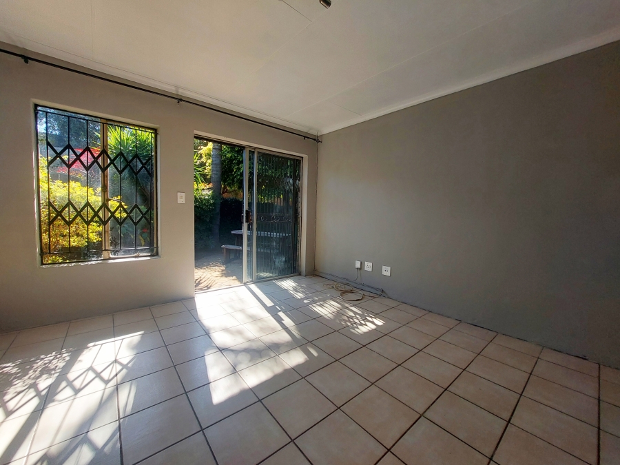 2 Bedroom Property for Sale in Die Wilgers Gauteng